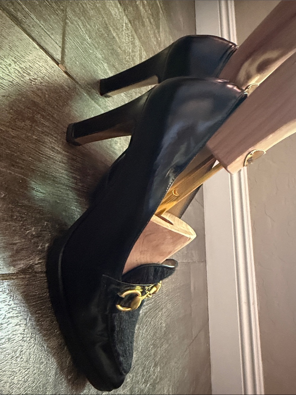 Gucci Black Leather & Pony Hair Horsebit Loafers with Gold Hardware - Picture 3 of 6